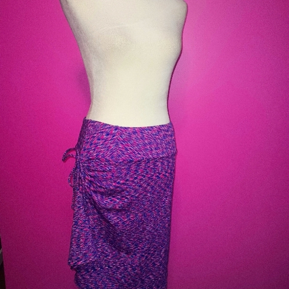 The North Face Ladies Pink/Purple Space Dye Wrap Skirt (Size Small) - Picture 7 of 11